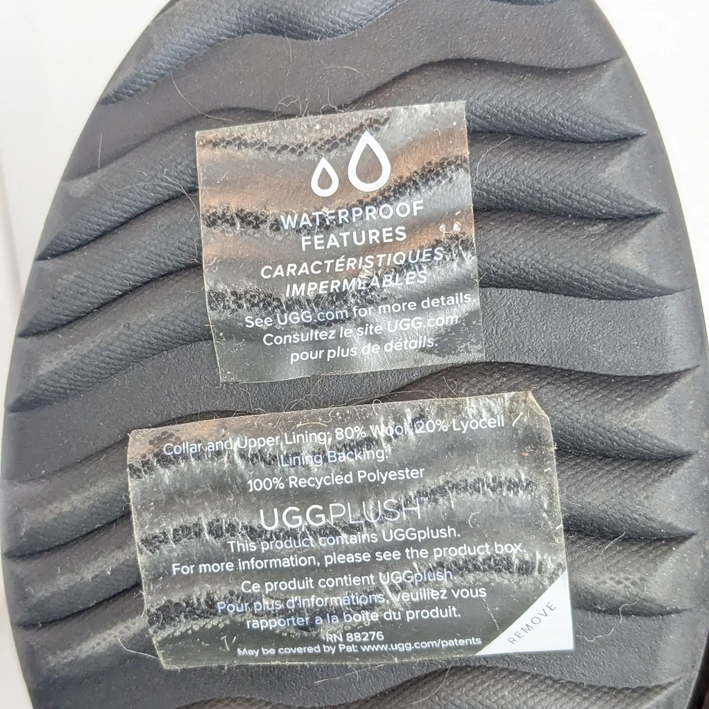 NWOT UGG Hapsburg zip winter boots
